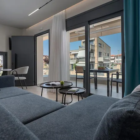 Vanesa Luxury Apartment Flogita